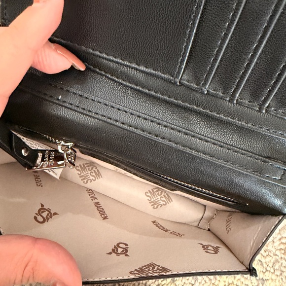 Steve Madden 🕶️ Bpaulie Denim Crossbody - Picture 4 of 5